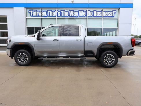 New 2026 GMC Sierra 3500 SLE w/ Preferred Package AWD/4WD image 7