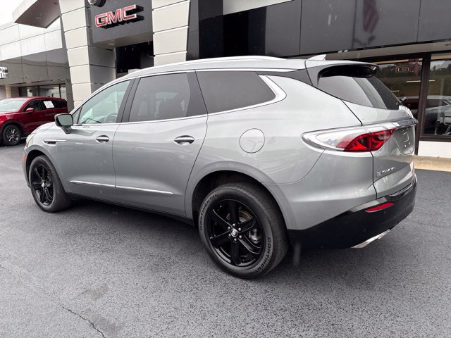 Used 2024 Buick Enclave Essence w/ Experience Buick Package AWD/4WD image 3