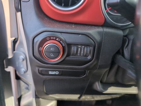 Used 2020 Jeep Gladiator Rubicon image 23