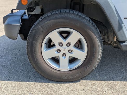 Used 2018 Jeep Wrangler Unlimited Sport S image 28