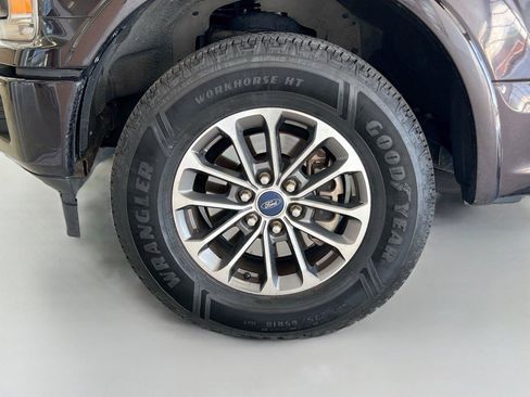 Used 2018 Ford F150 XLT w/ Equipment Group 302A Luxury AWD/4WD image 30