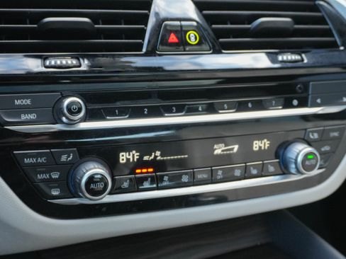 Certified 2023 BMW 540i w/ Premium Package image 25