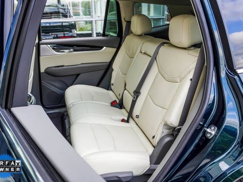 Used 2025 Cadillac XT6 Premium Luxury image 25