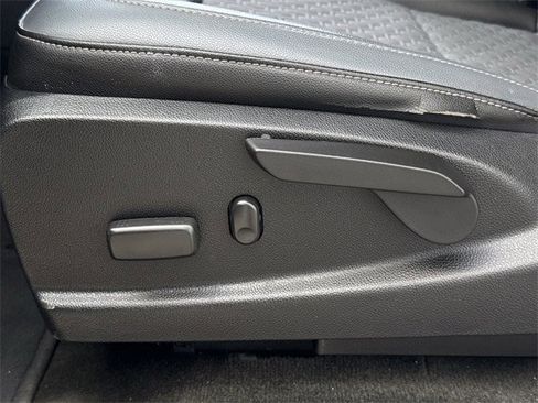 Used 2018 Chevrolet Colorado Z71 image 27