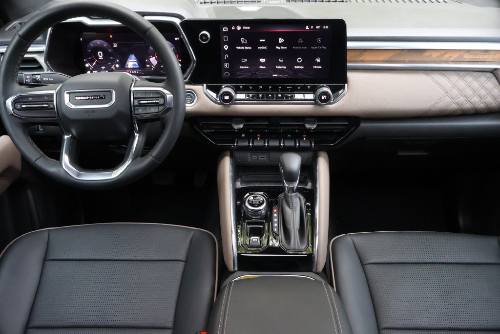 Certified 2025 GMC Canyon Denali AWD/4WD image 18