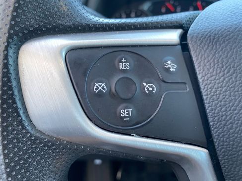 Used 2024 GMC Terrain SLE w/ Driver Convenience Package image 29