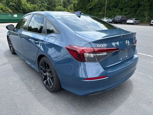 Used 2025 Honda Civic Sport image 3