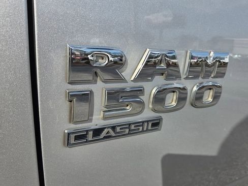 Used 2019 RAM 1500 Big Horn image 10