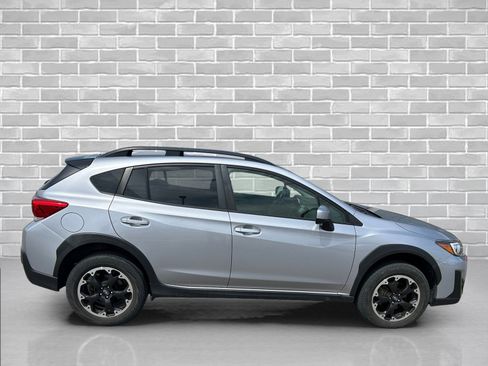 Used 2022 Subaru Crosstrek 2.0i Premium AWD/4WD image 6