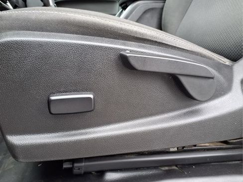 Used 2022 Chevrolet Colorado LT w/ Fleet Safety Package RWD image 15
