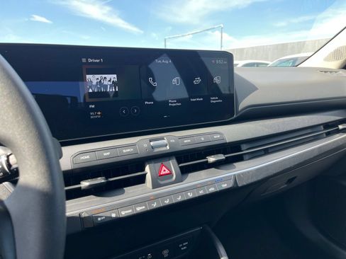 Used 2025 Kia K4 FWD image 16