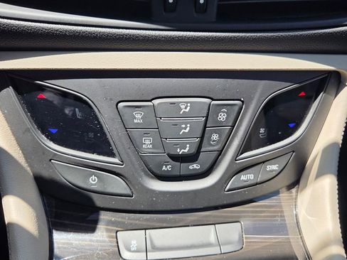 Used 2019 Buick Envision Premium w/ Driver Confidence Package AWD/4WD image 19