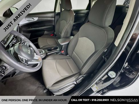 Used 2023 Kia Forte LXS image 19