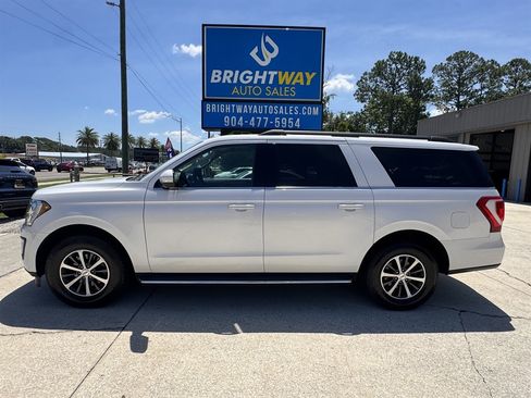 Used 2018 Ford Expedition Max XLT w/ Equipment Group 202A RWD image 2