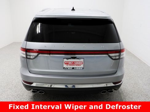 Used 2024 Lincoln Aviator 2WD w/ Premium Package image 8