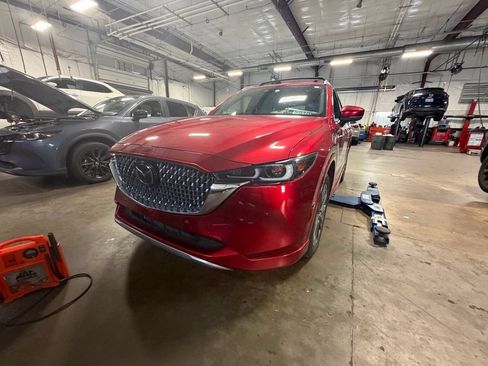 Used 2024 MAZDA CX-5 Signature AWD/4WD image 4