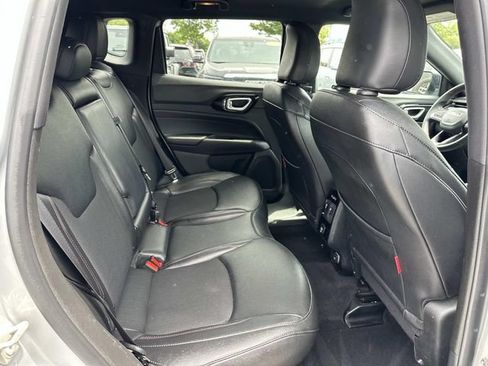 Used 2024 Jeep Compass Trailhawk AWD/4WD image 12