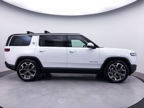 Used 2024 Rivian R1S Adventure AWD/4WD image 39