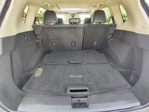 Used 2023 Nissan Rogue SL image 25