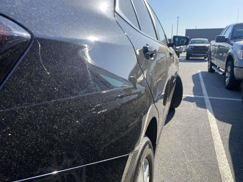 Used 2023 Chevrolet Equinox LT w/ Driver Convenience Package image 7