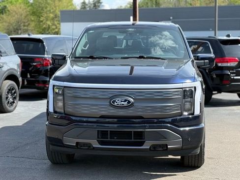 Used 2025 Ford F150 Lightning Lariat AWD/4WD image 36