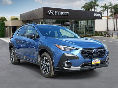 Used 2024 Subaru Crosstrek 2.0i Premium image 1