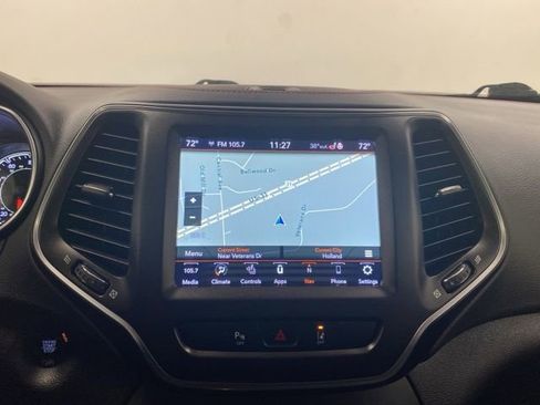 Used 2021 Jeep Cherokee Trailhawk w/ Sun, Sound & Nav Group image 15