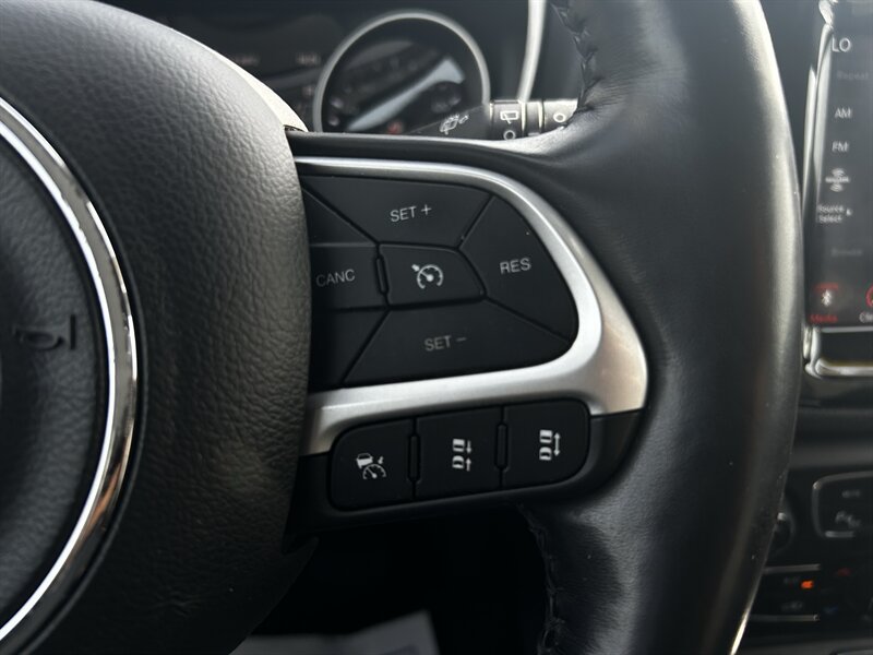 Used 2021 Jeep Compass Altitude w/ Sun & Sound Group AWD/4WD image 13