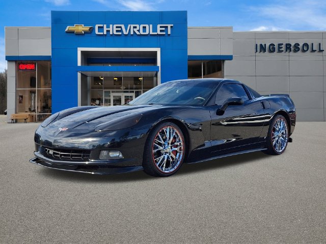 Used 2007 Chevrolet Corvette Coupe w/ Performance Package RWD image 30
