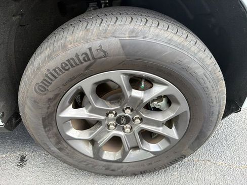 Used 2024 Ford Maverick XLT FWD image 12