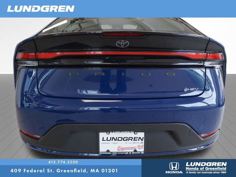 Used 2024 Toyota Prius LE FWD image 8