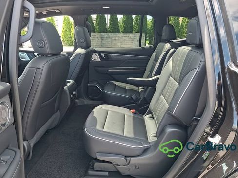 Certified 2026 Buick Enclave Avenir w/ Super Cruise Package AWD/4WD image 10