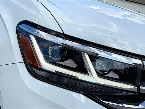 Used 2021 Volkswagen Atlas SEL image 28