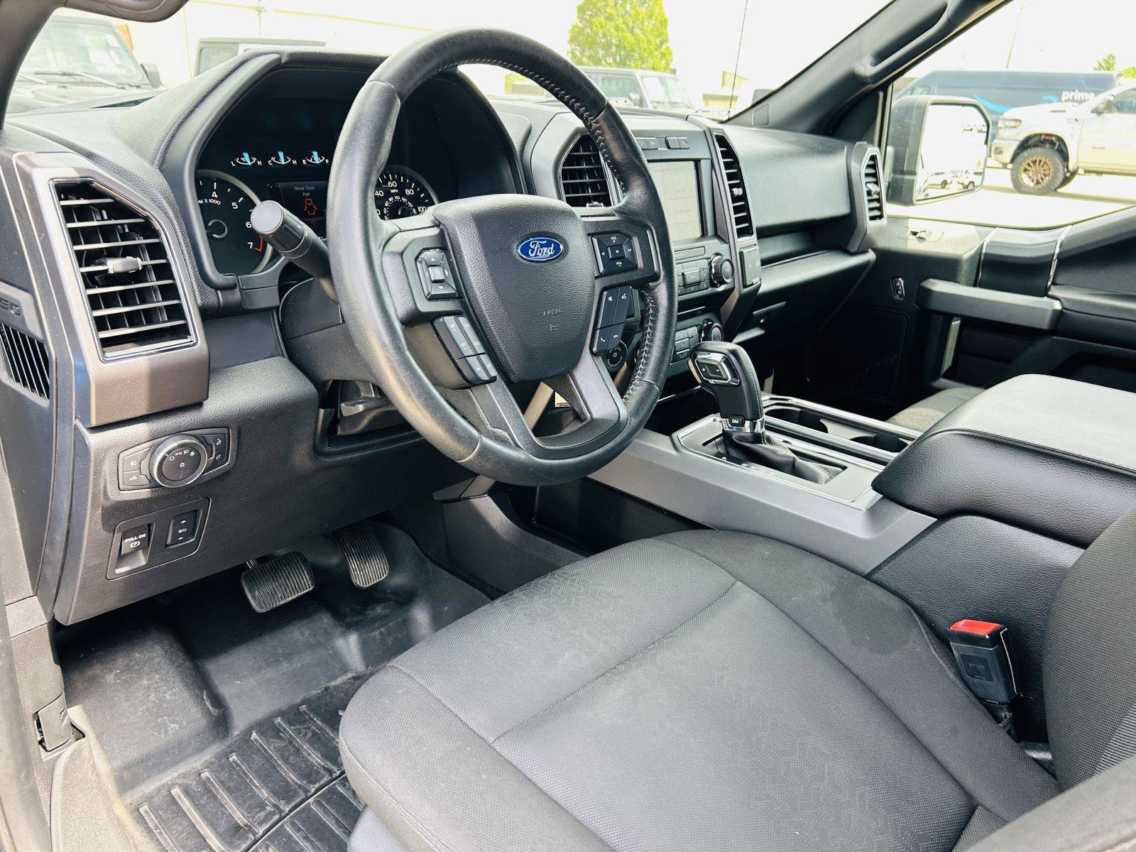 Used 2018 Ford F150 XLT w/ Equipment Group 302A Luxury AWD/4WD image 12