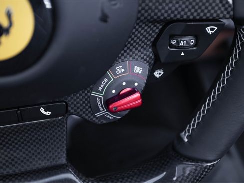 Certified 2022 Ferrari 812 GTS Base image 28