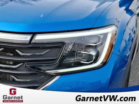 Certified 2024 Volkswagen Atlas Cross Sport SEL R-Line image 9