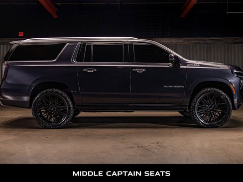 Used 2025 Chevrolet Suburban High Country AWD/4WD image 11