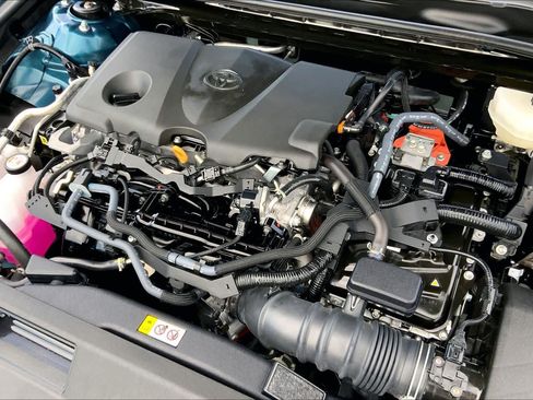 Used 2025 Toyota Camry SE FWD image 62