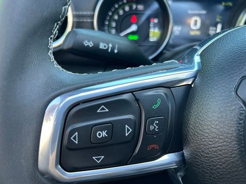 Used 2023 Jeep Wrangler Unlimited Sahara AWD/4WD image 19