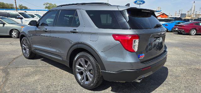 Certified 2023 Ford Explorer XLT w/ Equipment Group 202A RWD image 3