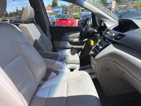 Used 2013 Honda Odyssey Touring image 16