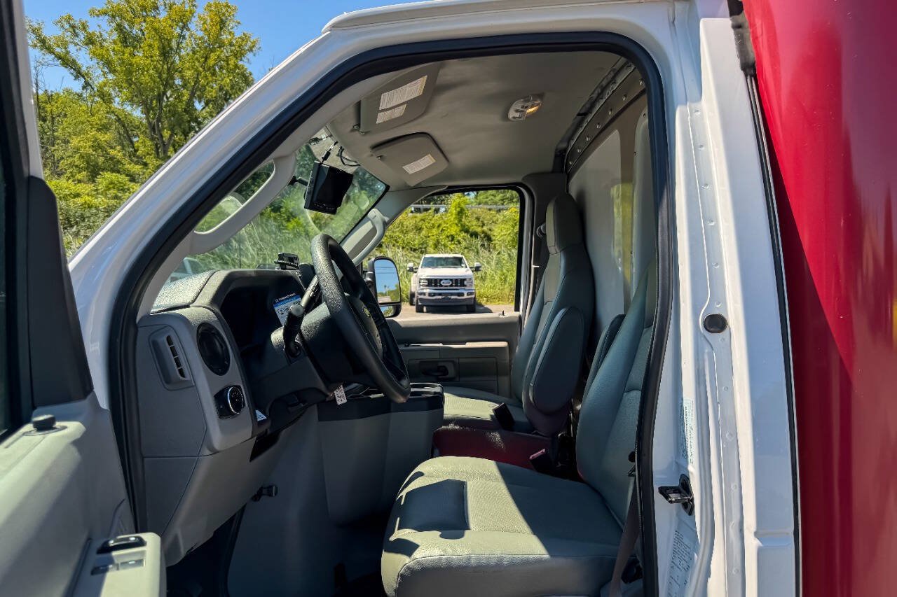 Used 2024 Ford E-350 and Econoline 350 Super Duty RWD image 27