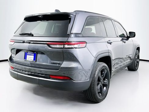 Used 2024 Jeep Grand Cherokee Limited w/ Luxury Tech Group II AWD/4WD image 7
