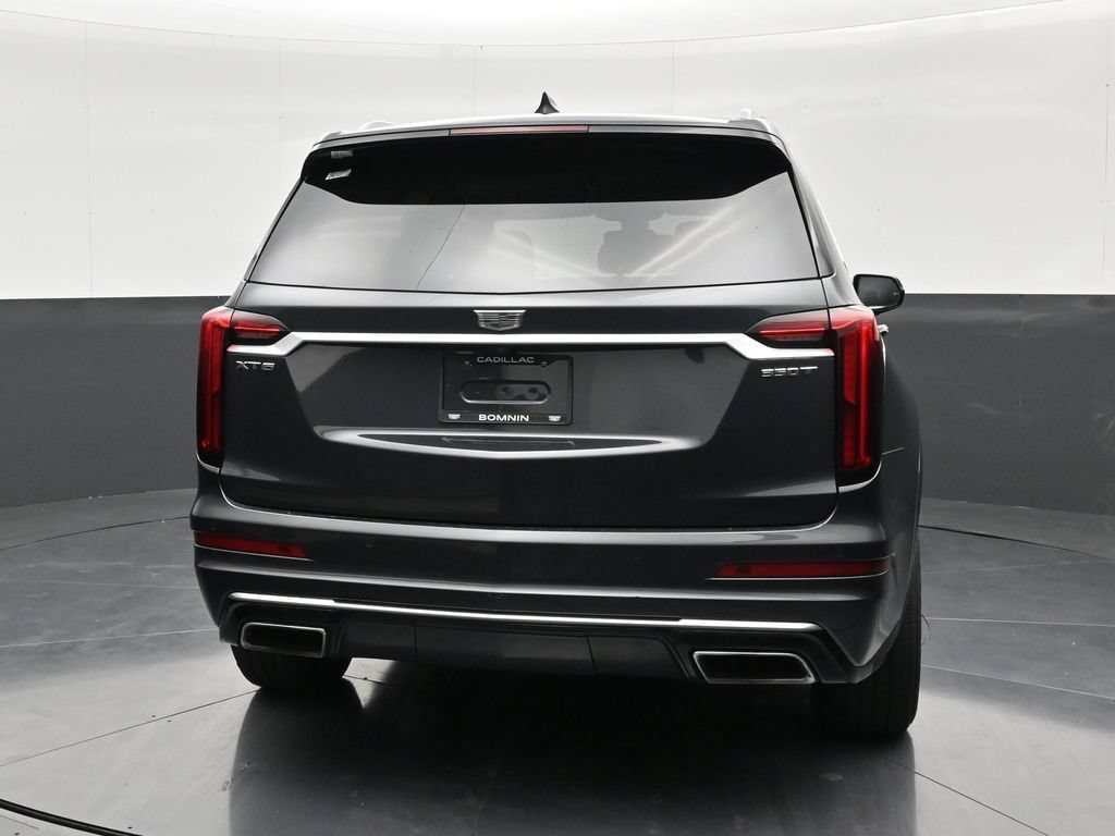 Certified 2022 Cadillac XT6 Luxury FWD image 4