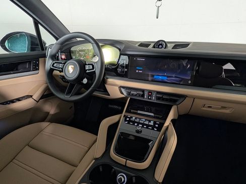 New 2026 Porsche Cayenne AWD/4WD image 22