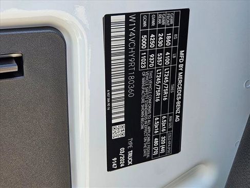 Used 2024 Mercedes-Benz eSprinter 170 Cargo image 21