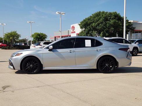 Used 2024 Toyota Camry XSE w/ Cold Weather Package FWD image 4