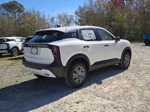 New 2026 Nissan Kicks S image 8