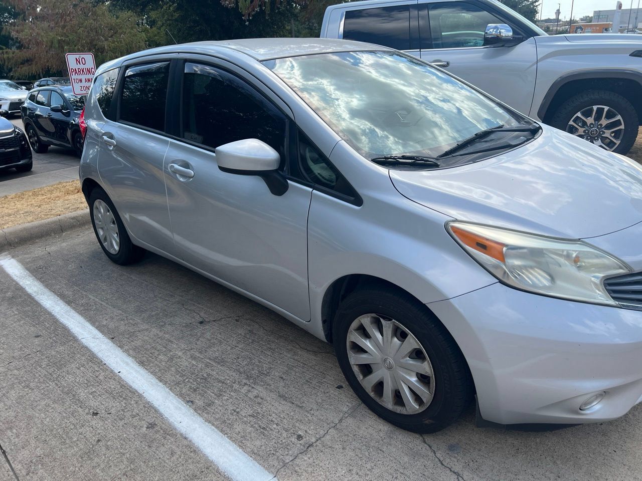Used 2016 Nissan Versa Note SV FWD image 7