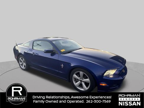 Used 2013 Ford Mustang Premium w/ Electronics Pkg RWD image 9